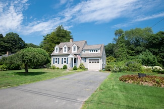 13 Maple Ave, Essex, CT 06426