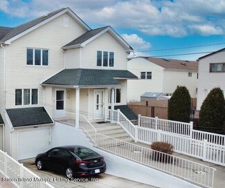 48 Brook Ave, Staten Island, NY 10306