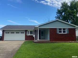 905 East St, South Fork Township, IL 62568