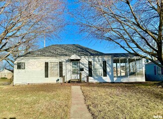 2401 Brittany Ln, Rock Island, IL 61201