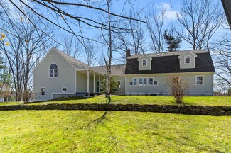 13 Skunk Rd, Merrimac, MA 01860