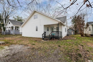 105 S 11th St, Herrin, IL 62948