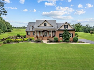 185 Meadow Brook Ln, Pickens, SC 29671