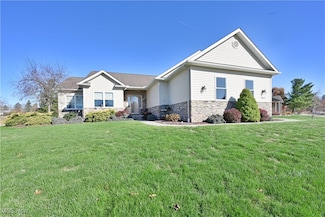 4833 Mandarin Dr, Seville, OH 44273
