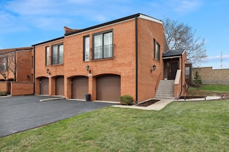 19W206 Prince George Ln Unit 111, Oak Brook, IL 60523