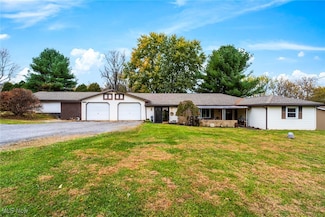 15167 Cricket Ln, East Liverpool, OH 43920