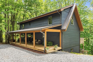 2255 Wolf Laurel Rd, Mars Hill, NC 28754