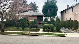 51-10 248th St, Flushing, NY 11362