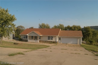 1024 W Logan St, Altus, AR 72821