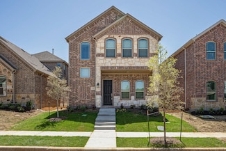 160 McCartt Dr, Lewisville, TX 75067