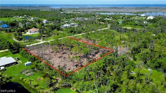 4290 Cedar St, Saint James City, FL 33956
