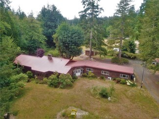 1500 E Thomas Rd, Grapeview, WA 98546