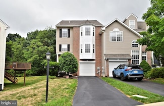 74 Hunt Club Dr, Collegeville, PA 19426