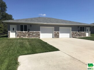 3503 14th St, Sioux City, IA 51105