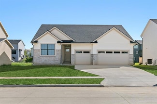 2595 SE Kettleridge Ln, Waukee, IA 50263