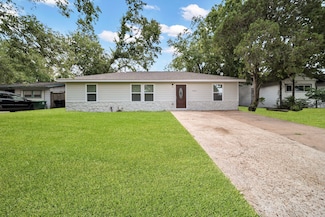 5822 Beldart St, Houston, TX 77033