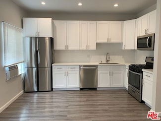 163 N Clark Dr Unit 1, Beverly Hills, CA 90211