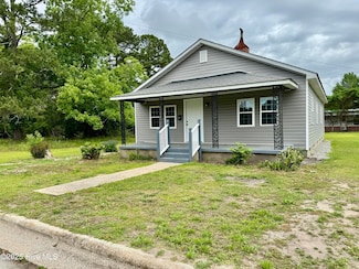 210 Faulk St, Williamston, NC 27892