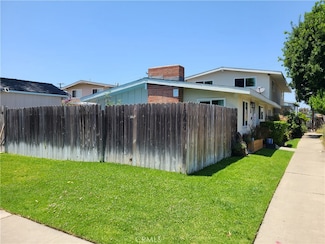 1548 Elm Ave, Costa Mesa, CA 92626