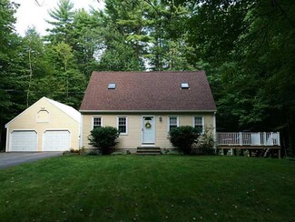 5 Woodridge Dr, Buxton, ME 04093