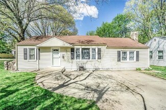 7528 Robinson St, Overland Park, KS 66204