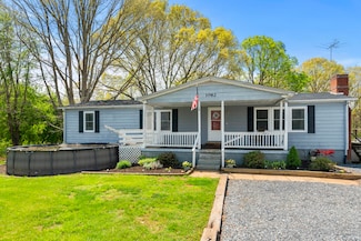 1062 Overacre Dr, Bedford, VA 24523