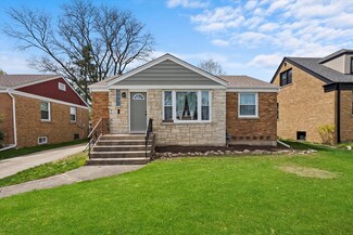 2332 S 5th Ave, Riverside, IL 60546