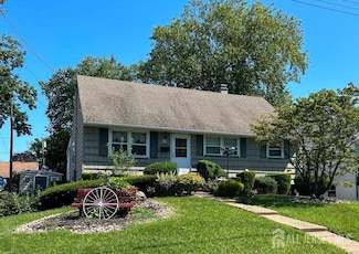 28 S Mckinley Ave, Iselin, NJ 08830