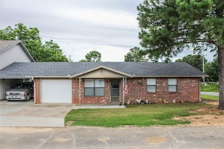 1812 Sunset Dr, Eufaula, OK 74432