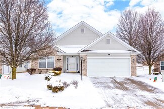 7635 Falling Leaf Dr, Seven Hills, OH 44131
