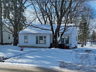 22 Sisson St, Potsdam, NY 13676