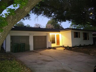 2511 E Mitchell St, Arlington, TX 76010