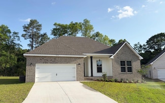2718 Louis Cir, Crestview, FL 32536