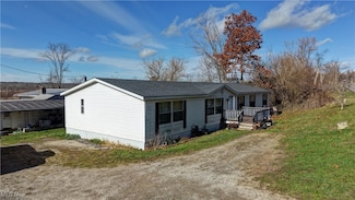 8965 State Route 83, Holmesville, OH 44633