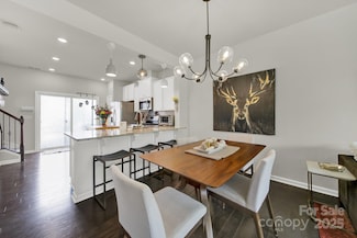 6946 Walnut Branch Ln, Charlotte, NC 28277