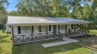 43 Rogers St, Rainsville, AL 35986