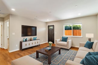 1958 Woodside Rd, Redwood City, CA 94061