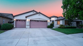 1734 Firestone Dr, Tulare, CA 93274