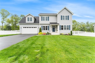 13 Minglewood Dr, Coventry, RI 02816