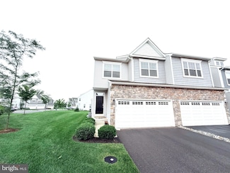 347 Ridgewood Dr, Royersford, PA 19468