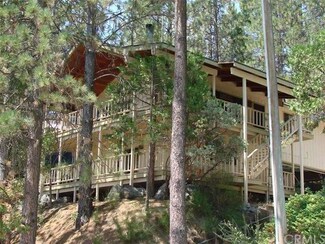 37739 Shoreline Dr, Bass Lake, CA 93604