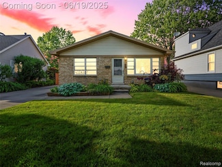 436 Orchard St, Wyandotte, MI 48192