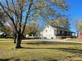 5054 SE Yuma Dr, Lathrop, MO 64465