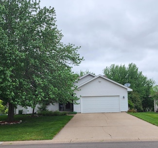 5710 S Park Dr, Savage, MN 55378