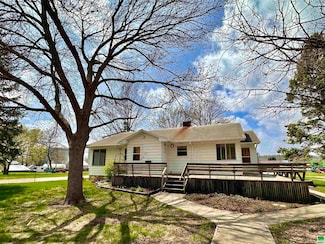 707 Driftwood St, Correctionville, IA 51016