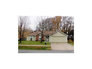 705 N 6th St, Lawrence, KS 66044