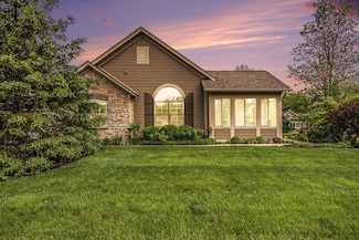 933 Bridge Crest Dr SE, Grand Rapids, MI 49546