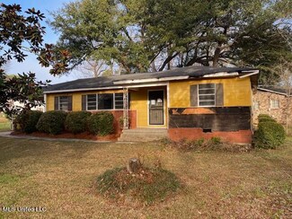 2979 Angela Cir, Jackson, MS 39209