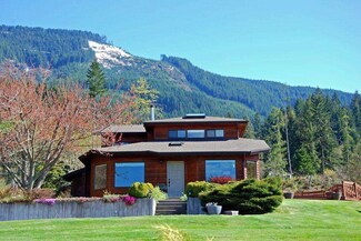 108 Long Winding Rd, Randle, WA 98377