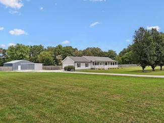 676 Riddle Rd, Manchester, TN 37355